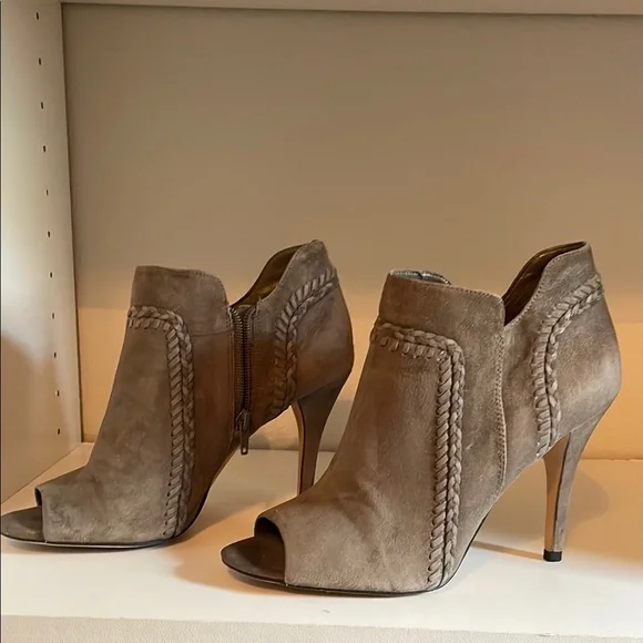 Women's Peep-Toe Ankle Boots - Gray - Picture 2 of 6